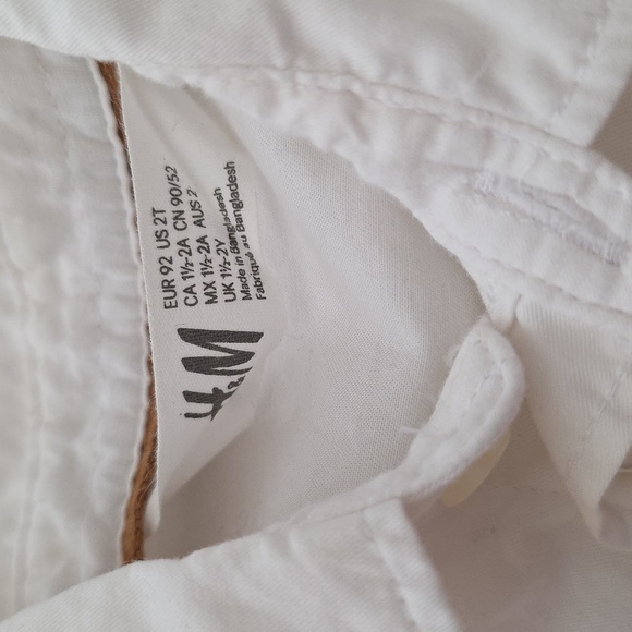 H&M Kids White Button-Down Shirt with Embroidered Detail 2T (Katie #3) - Picture 3 of 5